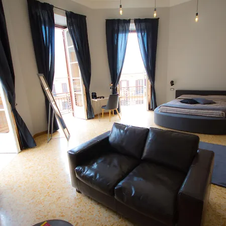 La Lepre Felice-bovio ゲストハウス 4*