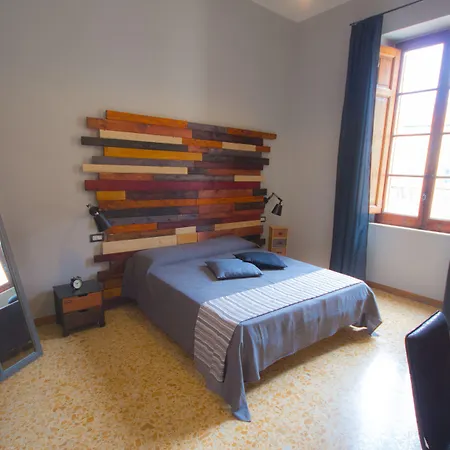 ゲストハウス La Lepre Felice-bovio 4*