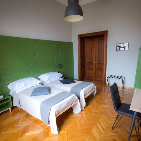 La Lepre Felice-bovio 4* ナポリ