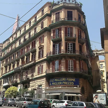 La Lepre Felice-bovio Penzion 4*