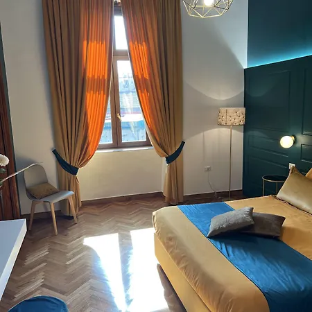 La Lepre Felice-bovio 4* ナポリ